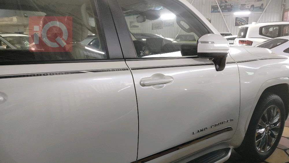 تويوتا لاندكروزر